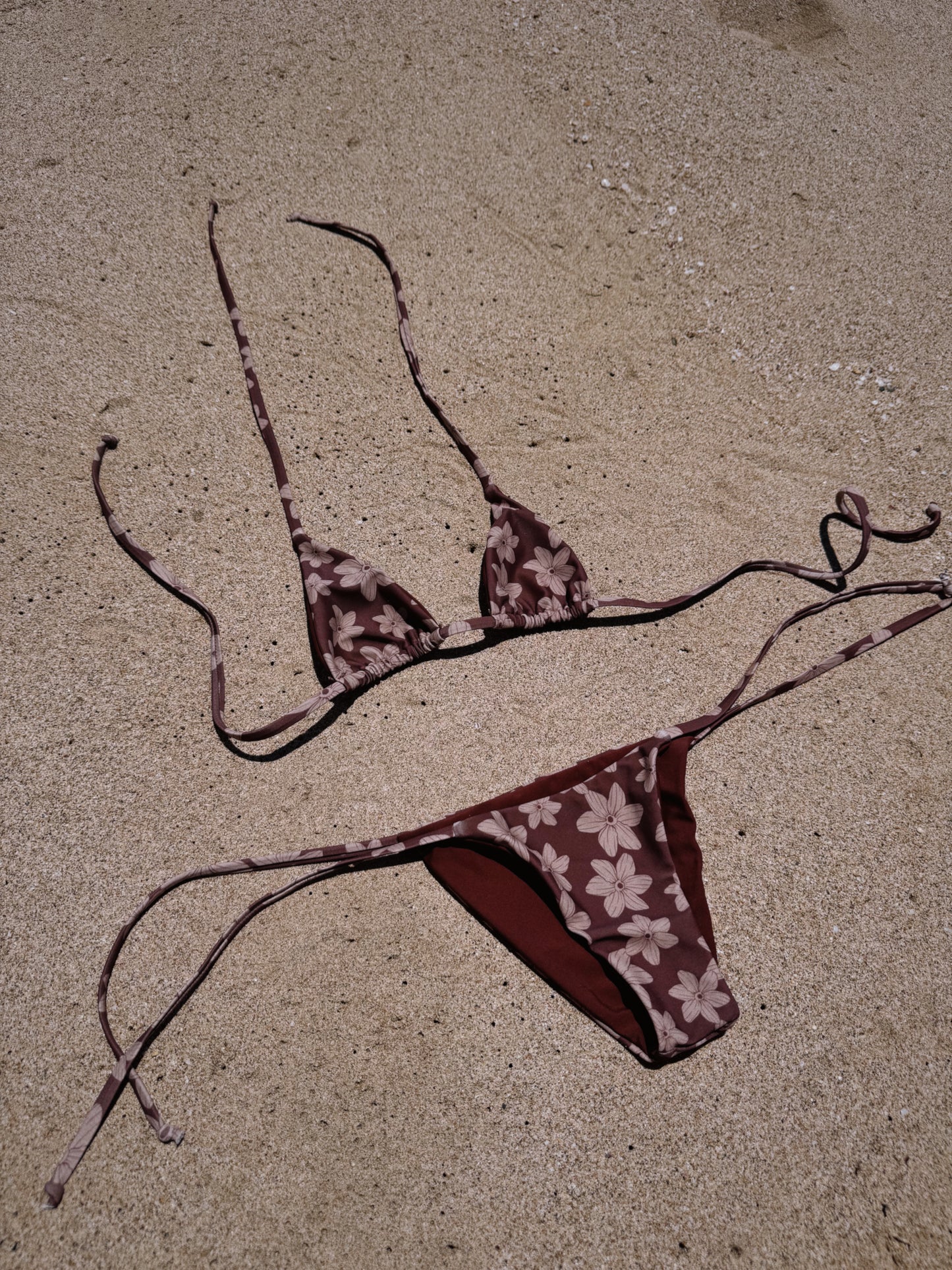 Teeny Bikini in Nānū (gardenia)